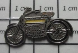 711E Pin's Pins / Beau Et Rare / MOTOS /  MOTO RETRO FN412 4 CYLINDRES - Motorfietsen