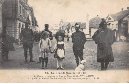 La Grande Guerre - L'Alsace Reconquise - Sur La Place De DANNEMARIE - état - Dannemarie