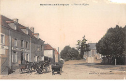 DOMFRONT EN CHAMPAGNE - Place De L'Eglise - état - Autres & Non Classés