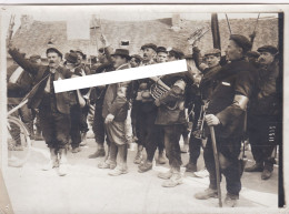 TROYES - Photo Originale De La Révolte Des Vignerons Du Bataillon Des Musiciens Mars/avril 1911 - Lieux