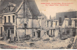 ARMENTIERES - Rue Des Jésuites - Maisons Bombardées - Très Bon état - Armentieres