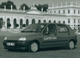 Photo Auto, Renault Elektro-Clio, Autokennzeichen BM-ZE 919 - Photographs