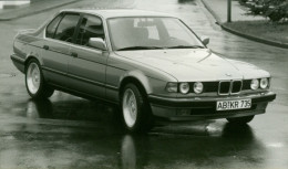 Photo Auto, BMW 7er-Reihe, Autokennzeichen ABKR 735 - Photographie