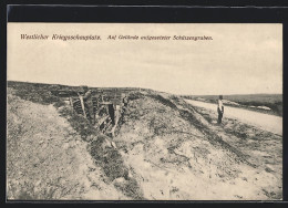 AK Westlicher Kriegsschauplatz, Auf Gelände Aufgesetzter Schützengraben  - Guerre 1914-18