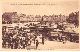 ARRAS - La Grand Place Un Jour De Marché - Très Bon état - Arras