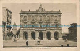 R010902 Gijon. Plaza De La Constitucion. L. Roisin. 1930 - Monde