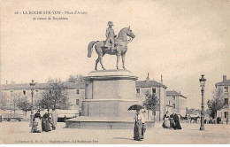 LA ROCHE SUR YON - Place D'Armes Et Statue De Napoléon - Très Bon état - La Roche Sur Yon