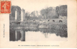 LES HERBIERS - Château De L'Etenduère - Le Pont Levis - Très Bon état - Les Herbiers