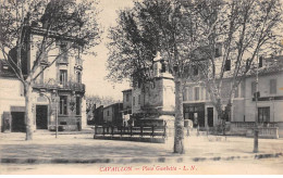 CAVAILLON - Place Gambetta - Très Bon état - Cavaillon