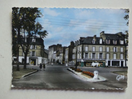 29 : Landerneau - Rond Point , Rue De Brest Et Quai De Léon - Landerneau