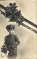 CPA Kind In Uniform, Eisernes Kreuz, Propaganda - Autres & Non Classés