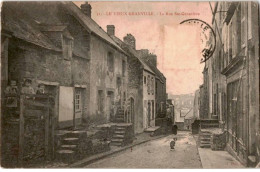 GRANVILLE: Le Vieux Granville, La Rue Sainte-geneviève - état - Granville