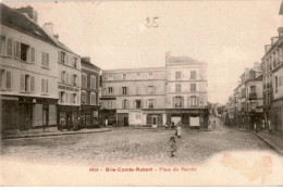 BRIE-COMTE-ROBERT: Place Du Marché - Très Bon état - Brie Comte Robert