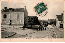 GRIGNY: Place Du Lavoir - état - Grigny