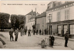 BRIE COMTE ROBERT: Place Des Minimes - Très Bon état - Brie Comte Robert