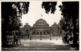 CPA Vichy Allier, Le Casino Vu De L'Allee Centrale Du Parc - Autres & Non Classés