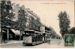 TRANSPORT: Chemin De Fer, Tramway, Vincennes, Rue De Paris Prise Du Fort - Très Bon état - Tramways