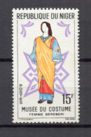 NIGER   N° 128    NEUF SANS CHARNIERE  COTE 0.40€    COSTUME MUSEE - Niger (1960-...)
