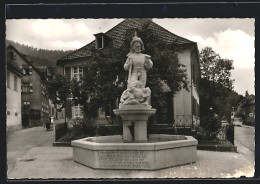AK Hornberg Im Schwarzwald, Stadtbrunnen Mit Statue  - Hornberg