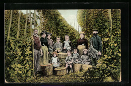 AK Hop-Picking In Kent, A Group Of Home Pickers And Tallyman  - Landbouw