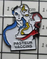 711E  Pin's Pins / Beau Et Rare / MEDICAL / PASTEUR  VACCINS .. - Geneeskunde