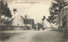 CPA Roye-Route De Lure      L2927 - Autres & Non Classés