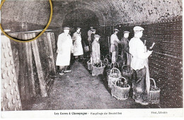 51 Marne Les Caves à Champagne Empilage De Bouteilles - Autres & Non Classés