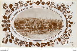CARTE PHOTO AVEC PLUSIEURS TOMBES ET SOLDATS - War 1914-18