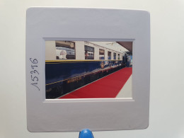Photo Diapo Diapositive Slide Originale TRAINS Compagnie Des Wagons Lits Le 12/09/1998 VOIR ZOOM - Dias