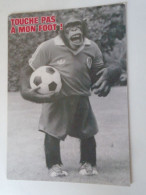 D203155 CPM HUMOUR  Adidas - SIN-JE RIS - CHIMPANZE -Chimpanzee - Soccer -Football -94 Champigny S/Marne  16H 14-4-1992 - Monkeys