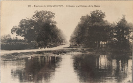 Env. Commentry L'avenue Du Château De La Garde - Commentry