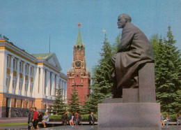 CPM- Moscou -Statue De Lénine *TBE*  Cf. Scans * - Russie