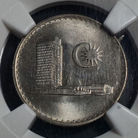 Malaysia 10 Sen 1971 V2 Dot Without Line Scarce Very Low Mintage 1971 NGC MS 66 - Maleisië