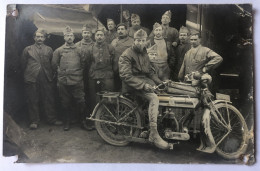 Carte Photo WW1 - Soldat Sur Moto Triumph H1 - Ully Saint Georges ? - 206 Sur Col - 206e RI ? - Guerre, Militaire