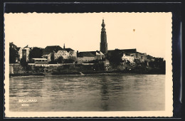 AK Braunau A. Inn, Panorama Mit Turm, Vom Wasser Gesehen  - Autres & Non Classés