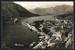 AK Kotor, Küstenpanorama Mit Grossem Dampfer  - Montenegro