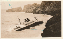 CARTE PHOTO Paquebot El GOLEA  Compagnie De Navigation Mixte Touache échoué Le 26 Mai 31 à MAJORQUE Mesquita Naufrage - Steamers