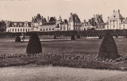 77, Palais De Fontainebleau, Le Château Vu Du Parterre De Le Nôtre - Fontainebleau