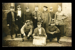 Carte Photo Militaire Guerre Soldats Français Prisonniers En Allemagne Limburg An Der Lahn ( Format 9cm X 14cm ) - Guerre 1914-18