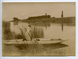 Bords De Vienne Femme Et Son Chien Sur Une Barque Photo Format 8x6 - Anciennes (Av. 1900)