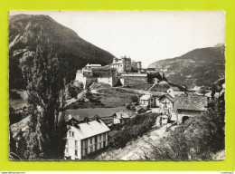 05 CHATEAU QUEYRAS N°9956 Postée De Guillestre En 1960 Vallée Du Queyras Vers Briançon - Guillestre