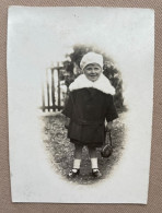 1915 - Originele Foto - Photo Originale - Hongaars Pleegkind - Enfant Adoptif Hongrois - 13,5 X 10 Cm. - Personnes Anonymes