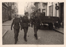 WWII Soldaten  Stadtbummel - Guerre, Militaire