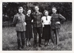 WWII Soldaten Mit Ihren Frauen - Guerre, Militaire