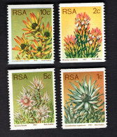 2031827411 1977 SCOTT 492 495 (XX)  POSTFRIS MINT NEVER HINGED - FLOWERS - Unused Stamps