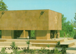 CPM- Ouzbékistan* SAMARKAND - Mémorial Aux Sodats Soviétique Tombés Durant La Deuxième Guerre Mondiale*TBE*  Cf. Scans * - Autres & Non Classés
