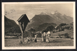 AK Mayrhofen /Zillertal, Ortspartie Mit Marterl Und Grünberg  - Other & Unclassified
