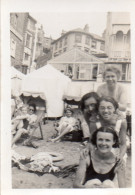 Photo Vintage Paris Snap Shop -femme Women Transat Deck Chair Plage Beach - Lieux