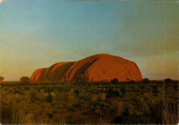 CPM- Australie - AYERS ROCK- 1973 *TBE*  Cf. Scans * - Uluru & The Olgas
