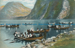 R047439 Painting Postcard. Lake And Mountains. People In The Boats - Monde